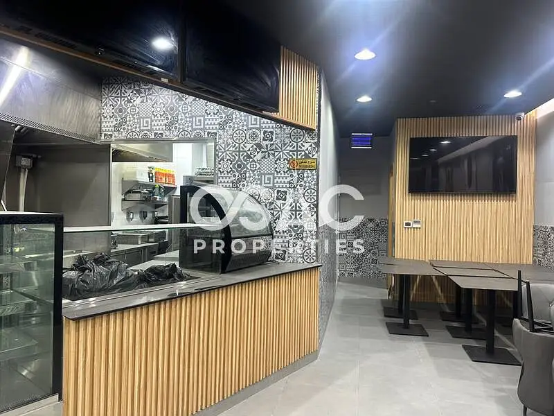 Direct on the main Road I Fully Fitted Restaurant