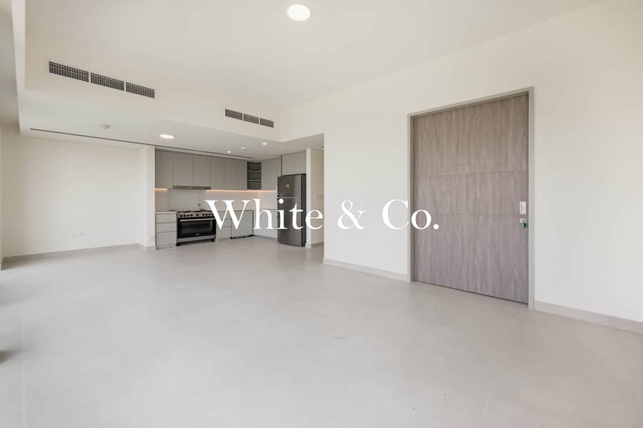 Single row | Huge plot size |Corner Villa Single row | Huge plot size |Corner Villa