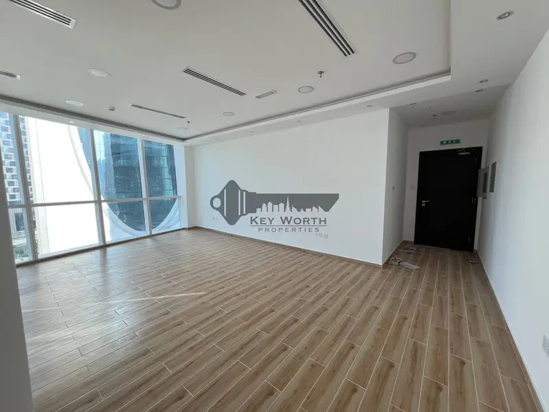 Prime Location | Compact Office | Canal view