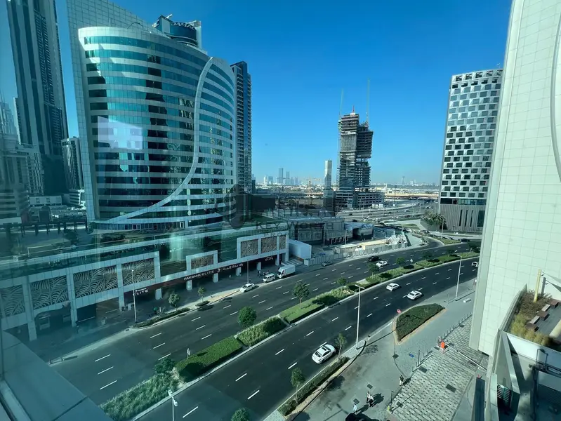 Prime Location | Compact Office | Canal view