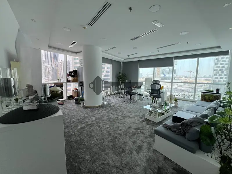 Prime Location | Compact Office | Canal view