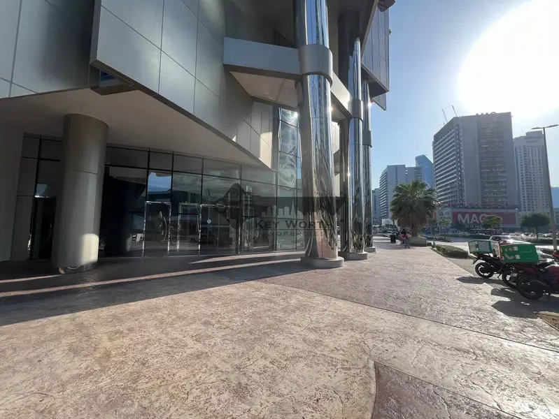Prime Location | Compact Office | Canal view