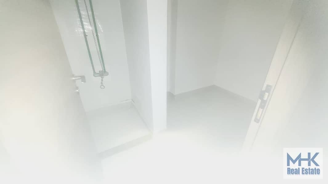 8 PHOTO-2026-09-30-17-33-33. jpg