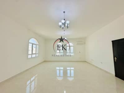 5 Schlafzimmer Villa zum Miete in Zakhir, Al Ain - 89b581e5-277d-4d9e-8bc4-2e92797127db. jpeg 5 Schlafzimmer Villa zum Miete in Zakhir, Al Ain - 89b581e5-277d-4d9e-8bc4-2e92797127db. jpeg
