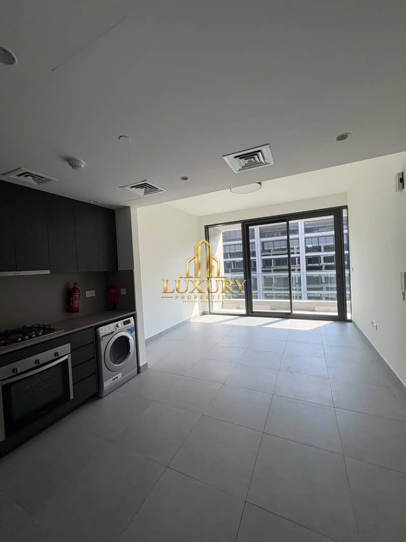 14 c4cee33d-3f12-480a-abf7-452604da3d12. jpg