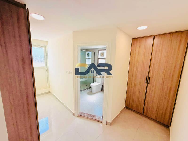 23 922ce565-ce61-44dd-b890-d12b52aa3adf. jpg
