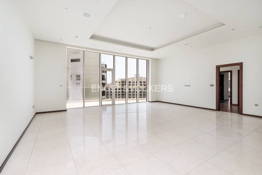 Direct Beach Access | Sea View | Mid Floor Direct Beach Access | Sea View | Mid Floor