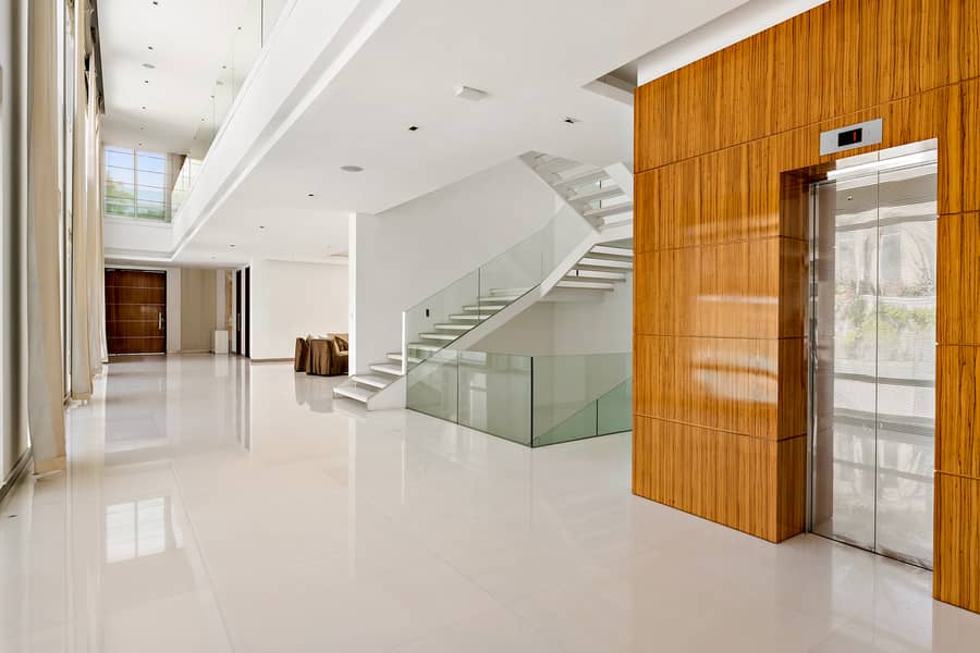 5 UAE-S-60101-Emirates Hills_Page_05_Image_0001. jpg