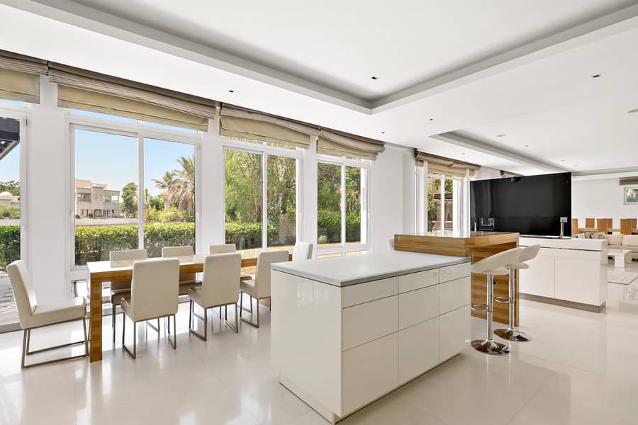 6 UAE-S-60101-Emirates Hills_Page_03_Image_0001. jpg