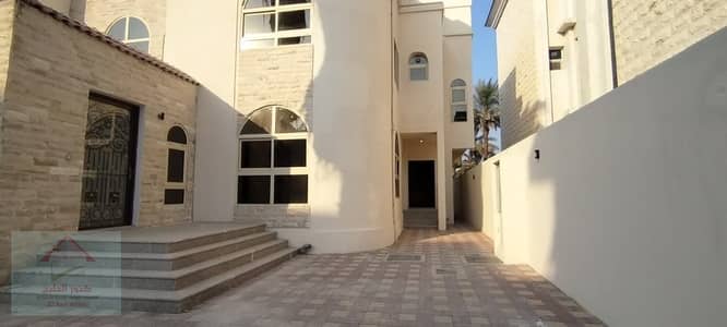 10+ Camere Villa in affitto a Hadbat Al Zaafran, Abu Dhabi - WhatsApp Image 2026-10-01 at 9.09. 07 AM. jpeg
