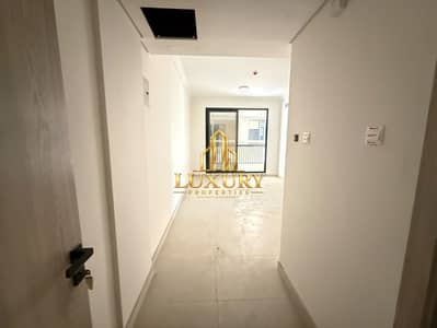1 habitación Apartamento para en Alquiler en Aljada, Sharjah - 44705eca-9ea6-4d20-a2cf-68233a29d32f. jpg
