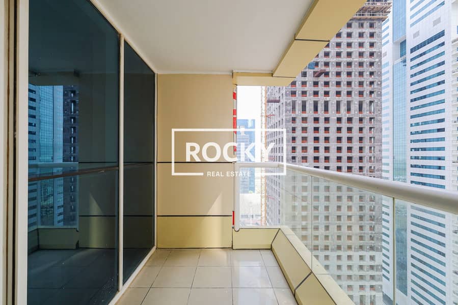 32 Dubai Marina - Sulafa Tower  (37 of 41). jpg