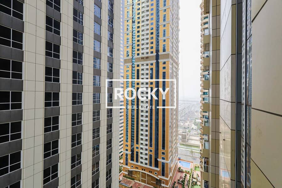 33 Dubai Marina - Sulafa Tower  (38 of 41). jpg