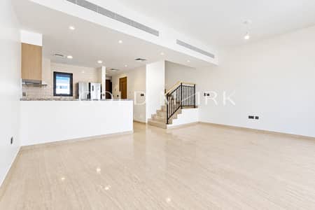 5 Slaapkamers Townhouse te Huur in DAMAC Lagoons, Dubai - Rijwoning in DAMAC Lagoons,Santorini, 5 slaapkamers, 175000 AED - 16699526 5 Slaapkamers Townhouse te Huur in DAMAC Lagoons, Dubai - Rijwoning in DAMAC Lagoons,Santorini, 5 slaapkamers, 175000 AED - 16699526