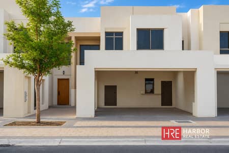 3 Bedroom Townhouse for Rent in Town Square, Dubai - 3BR Plus Hall | Private Garden| Modern Finishes