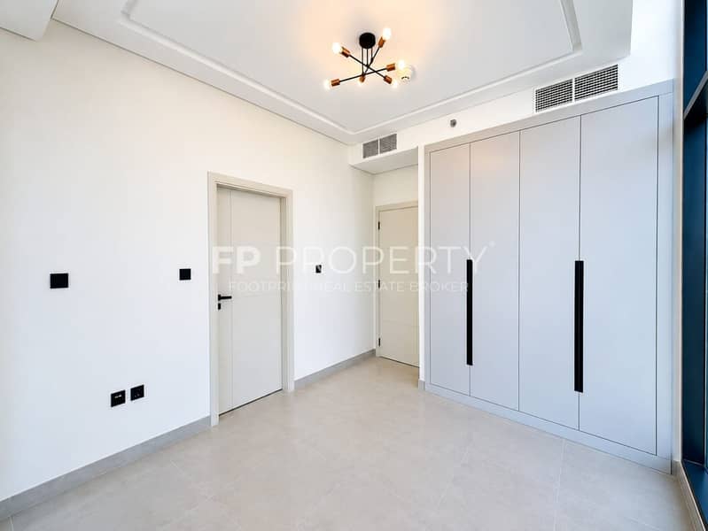 3 PG ONE 1BR 1002-- 1. jpg