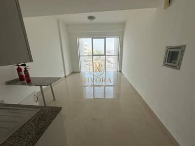 Studio te Huur in Deira, Dubai - WhatsApp Image 2026-10-01 at 12.07. 34 (1). jpeg Studio te Huur in Deira, Dubai - WhatsApp Image 2026-10-01 at 12.07. 34 (1). jpeg