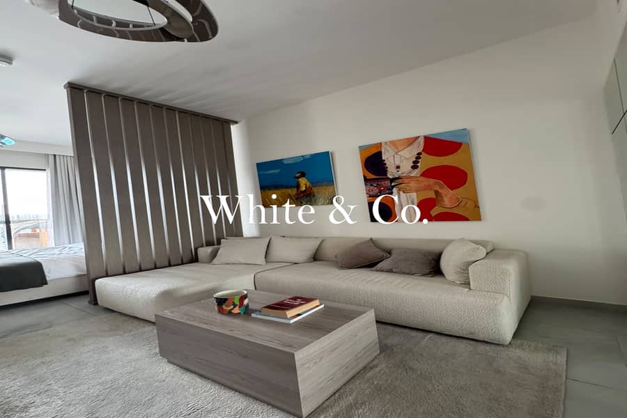 LARGE STUDIO | MULTIPLE OPTIONS AVAILABLE LARGE STUDIO | MULTIPLE OPTIONS AVAILABLE