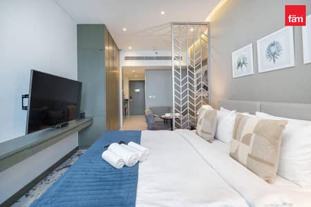 Studio for Rent in Business Bay, Dubai - Studio Canal View in Damac Maison Prive