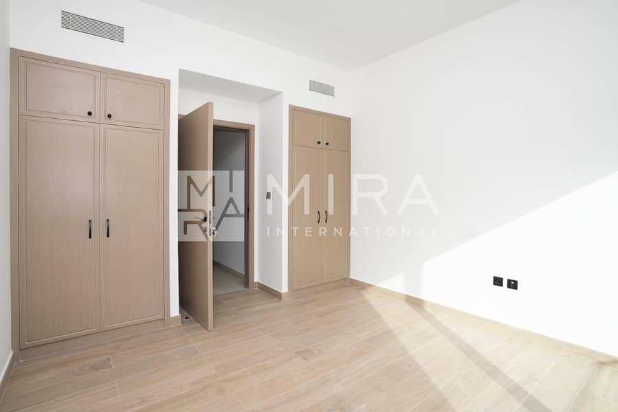 12 5 bed mid Big plot Unit-23