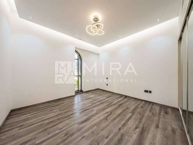 16 MJG00231-HDR