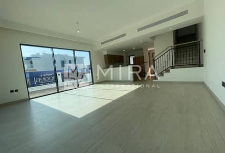 5 habitaciones Townhouse para en Alquiler en DAMAC Lagoons, Dubai - original 5 habitaciones Townhouse para en Alquiler en DAMAC Lagoons, Dubai - original
