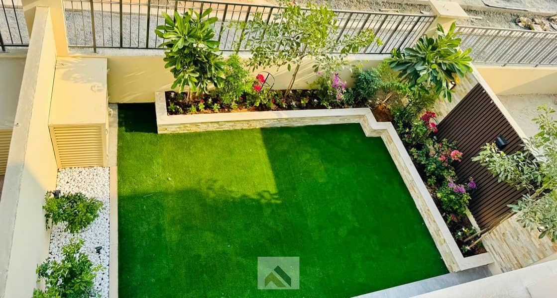 32 GARDEN1. jpeg