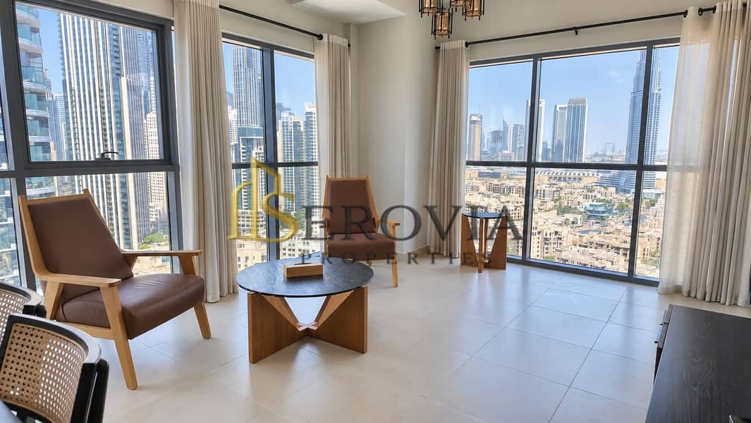 4 Modern Apartment Overlooking the City. png
