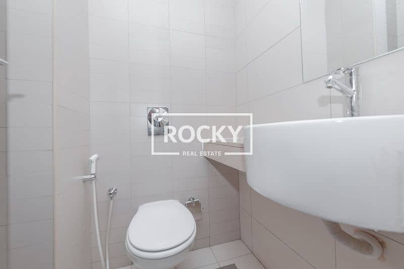 21 BurDubai_AlFalasiResidence_1801 - 2BR WB (5 of 29). jpg