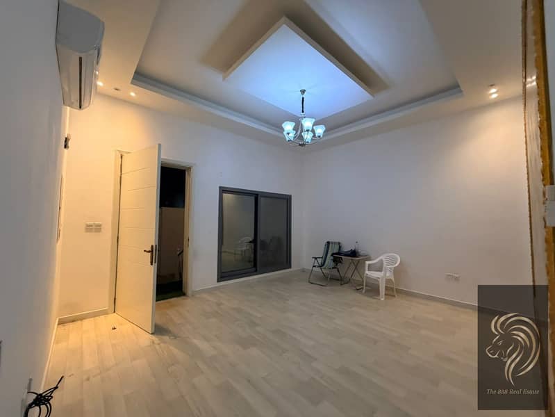 2 cc987191-4d85-41dc-a64d-c1b7b8911cc8. jpg