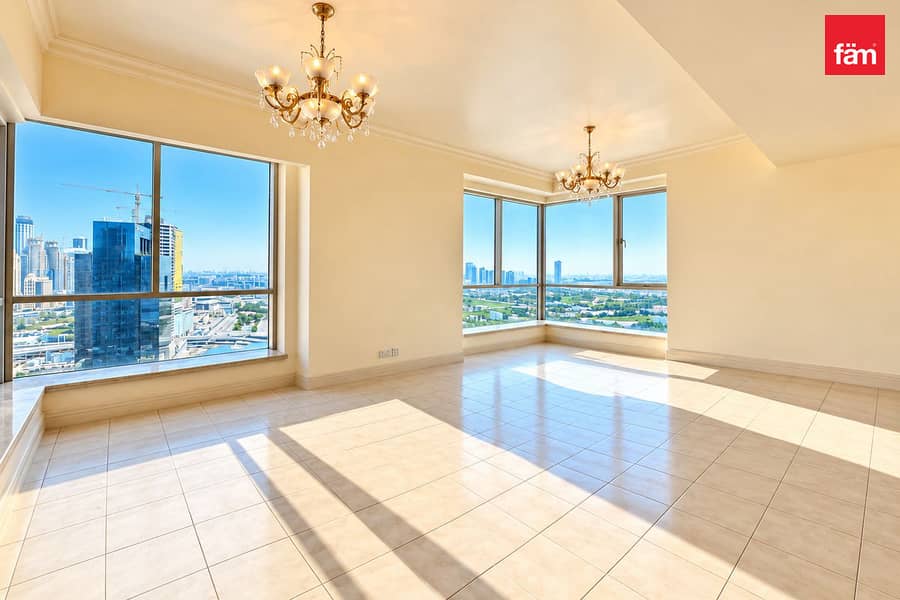 Best Priced I Very High Floor I Prime View Best Priced I Very High Floor I Prime View