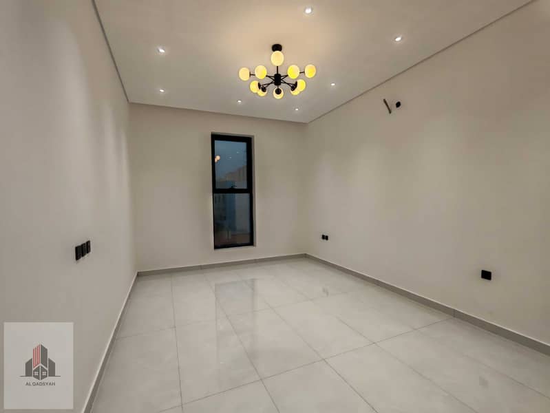 22 1000713096. jpg