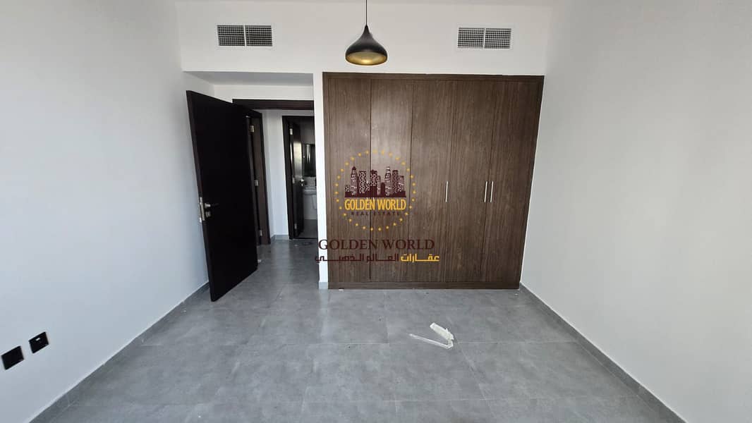 5 WhatsApp Image 2026-10-01 at 11.45. 58 AM. jpeg