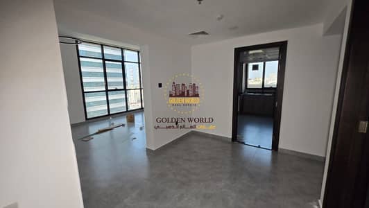 2 habitaciones Apartamento para en Alquiler en Al Khan, Sharjah - WhatsApp Image 2026-10-01 at 12.46. 00 AM. jpeg 2 habitaciones Apartamento para en Alquiler en Al Khan, Sharjah - WhatsApp Image 2026-10-01 at 12.46. 00 AM. jpeg
