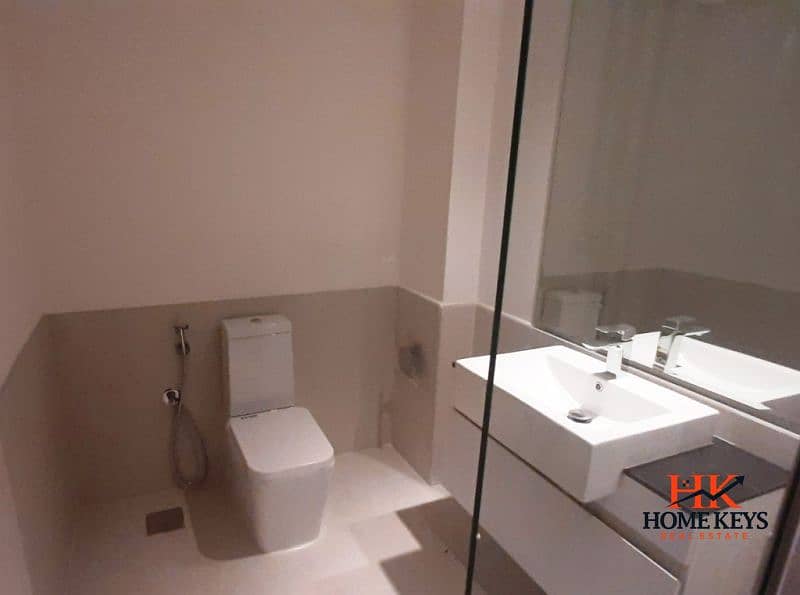 6 Bath 2. jpg