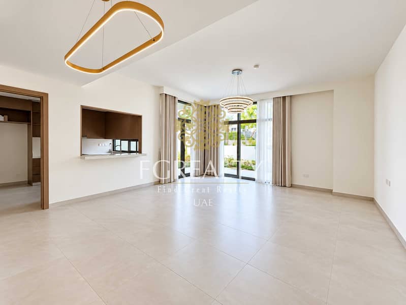 6 PHOTO 3. jpg