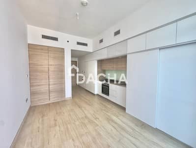 Studio for Rent in Dubai Marina, Dubai - Vacant | Appliances Included | Unfurnished Apt