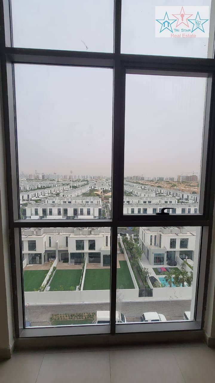 10 M1 08 ROOM. jpg