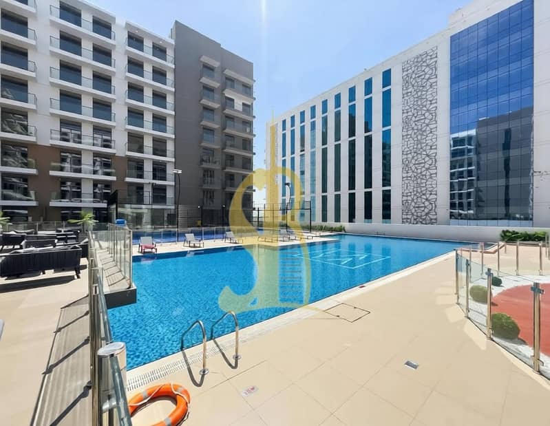 16 POOL VIEW-ezremove. png
