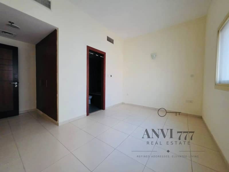4 WhatsApp Image 2026-10-01 at 3.17. 49 PM. jpeg