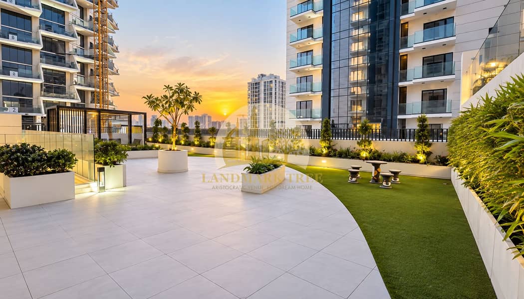 10 Sunset Luxury Courtyard Terrace. png