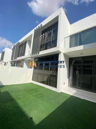 3 Camere Townhouse in affitto a DAMAC Hills 2 (Akoya by DAMAC), Dubai - sidb1of3rBrb48MmouooxljRq786OM98rjRpc3AG. jpeg