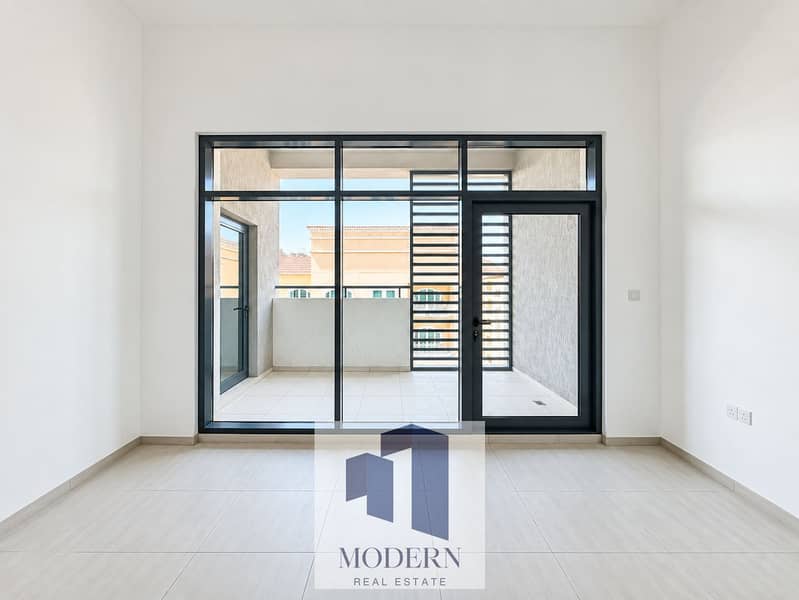 4 Bright Minimal Room with Mediterranean Balcony View. png