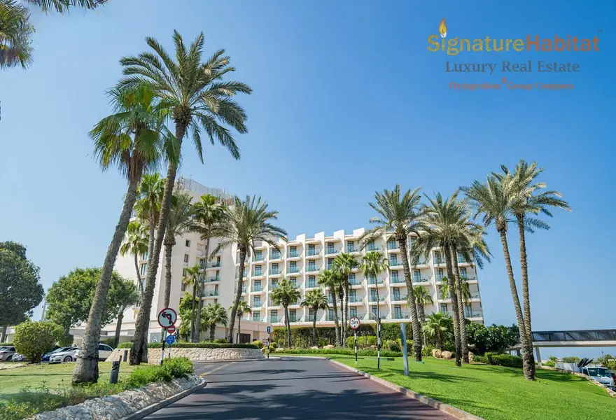 Near Mosque Park School | Back to Back | Best Price