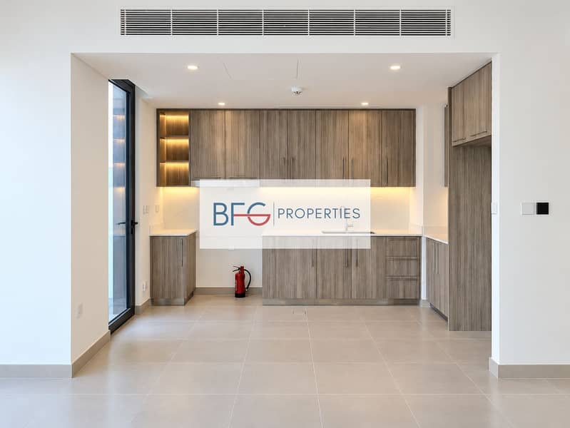 2 Bright kitchen with warm lighting (1). png