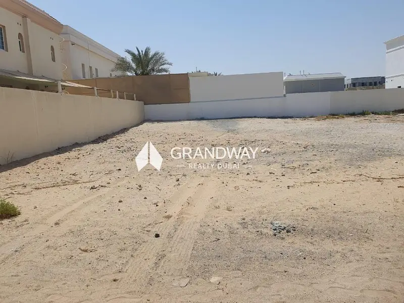 Leasehold Sale| Residential usage | Prime Location