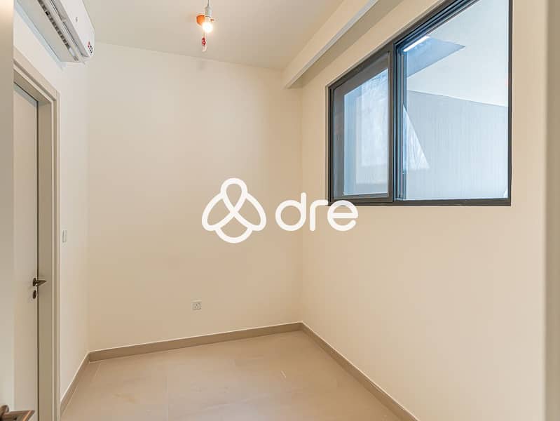18 DRE08399. JPG