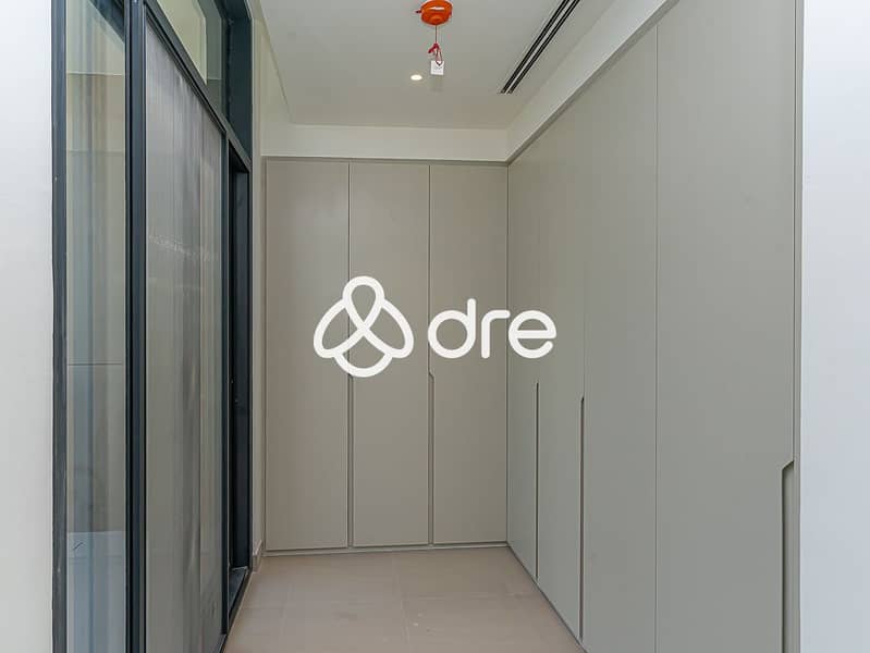 17 DRE08437. JPG