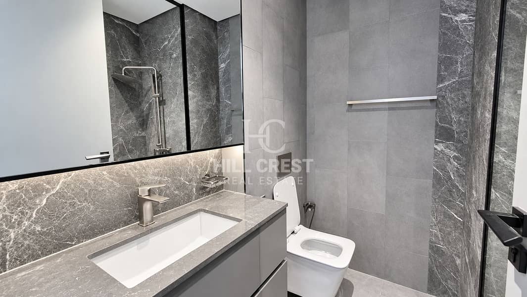 21 15 regalia-deyaar-bathroom. png
