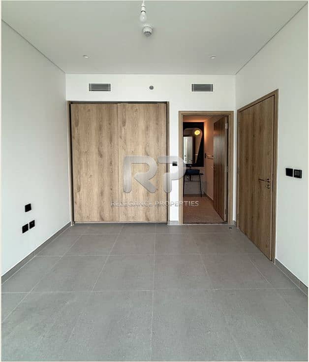 2 room. JPG